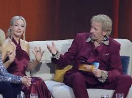 Thomas hat endlich abgedankt: Rapperin Shirin David stichelt gegen Merz und Gottschalk