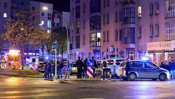 Junger Mann stirbt bei Streit in Berlin: Messerstich als Ursache?