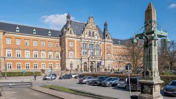 hamburger pastor wegen sexuellen missbrauchs eines jugendlichen vor gericht