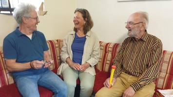 einblicke in die ehrenamtliche arbeit mit an demenz erkrankten menschen