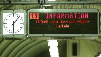 Leblose Person auf Gleisen im Hauptbahnhof gefunden – Feuerwehr im Großeinsatz