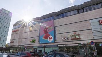 ringen um altonas neues zentrum: jury vertagt entscheidung überraschend