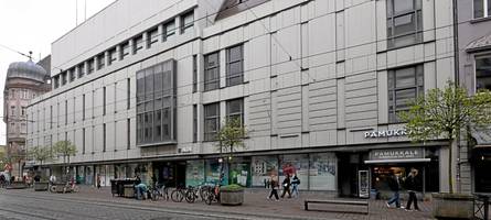 teure lösungen, weite wege? warum der umbau des augsburger karstadt-gebäudes nicht einfach ist 