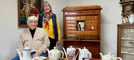 Antike Schätze suchen neue Besitzer: Traditionsladen in Königsbrunn schließt nach halbem Jahrhundert