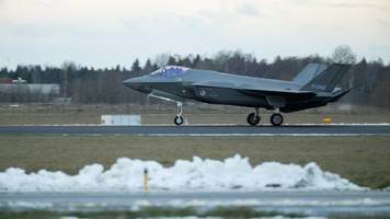 erster finne fliegt f-35-kampfjet – luftwaffe spricht von „bedeutendem meilenstein“