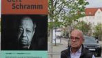 Erinnerungskultur: Gedenkstele für KZ-Überlebenden Schramm enthüllt