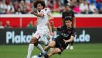 Fußball-Bundesliga: Leverkusen patzt - Augsburgs Baum jubelt zum Jubiläum