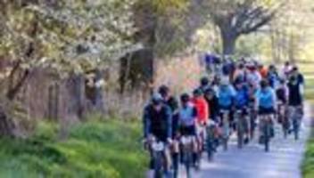 Spreewald-Marathon: 15.000 Sportbegeisterte im Wettbewerb um die goldene Gurke