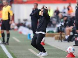 Werder gewinnt wüstes Derby: Etas historisches Debüt geht schief, FC Bayern ist praktisch Meister