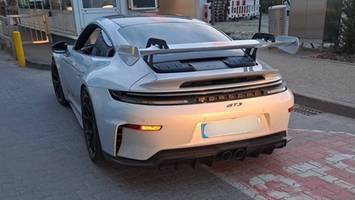 berliner polizei stoppt hochzeitskorso – luxus-auto beschlagnahmt