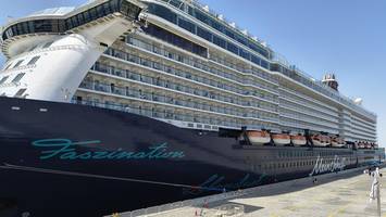 kreuzfahrt-schiffe passieren straße von hormus – meldung über iranische drohung