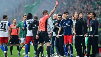 Drei Rote Karten für den HSV! Remberg mit scharfer Kritik an Schiedsrichter