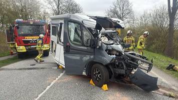 Schwerer Unfall: Wohnmobil verunglückt am Ratzeburger See