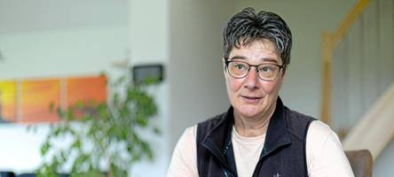 „Du kannst niemanden auf deinen ersten Toten vorbereiten“: Über Ekel, Scham und Würde in der Pflege