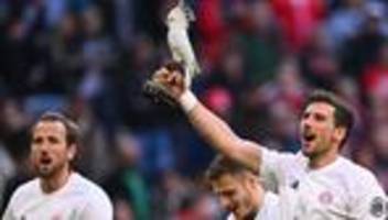 Fußball-Bundesliga: Warum der FC Bayern mit einem Kakadu feiert