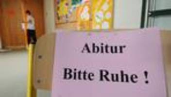 Schulen: Erster G9-Jahrgang beginnt mit Abiturprüfungen