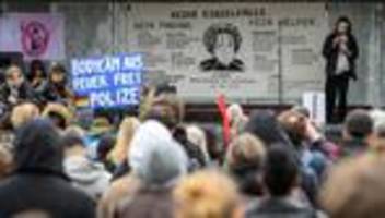 Tod von Lorenz : Hunderte demonstrieren in Oldenburg in Erinnerung an Lorenz