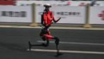 Peking: Roboter übertreffen bei Halbmarathon erstmals menschliche Rekordzeit