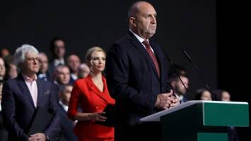 Wahl in Bulgarien: Ex-Staatschef Radew laut Prognosen vorn