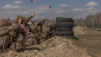 wie die ukrainische armee rekruten sucht – auch in deutschland