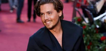 Dylan Sprouse: Schauspieler überwältigt mutmaßlichen Eindringling in Hollywood