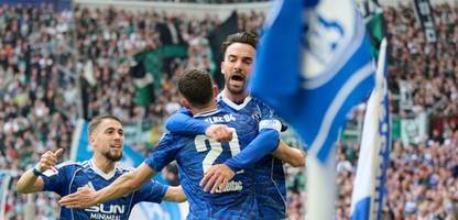 2. Bundesliga: Schalke 04 bestiegt Preußen Münster und bliebt Tabellenerster