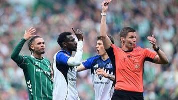 Schiedsrichter erklärt Rot-Chaos im Derby: „So ehrlich muss man sein“