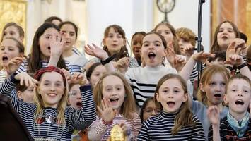 kinderchöre verzaubern den hamburger michel: ein fest der stimmen