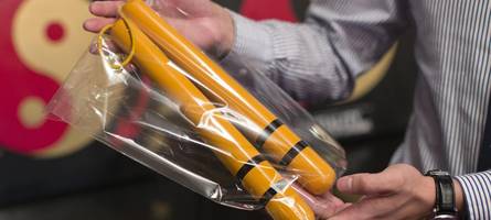 Polizei entdeckt in Augsburg bei einem Autofahrer ein Würgeholz im Fahrzeug