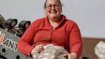 4,50 Euro für 10-Kilo-Sack: 6000 Menschen kaufen Bauern 54 Tonnen Kartoffeln ab