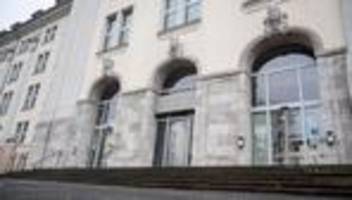 Landgericht Hagen: Vermieterin erstochen - Angeklagter schweigt zu Mordvorwurf