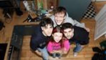 Neues Hochschul-Marketing: Mietfrei wohnen für Content: Marburger WG zeigt Studi-Alltag