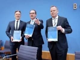 weniger straftaten 2025: fünf lehren zu gewalt, jugend-pornografie und cannabis