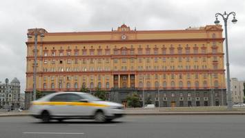 Angeblich Bombe im Rucksack: Russischer Geheimdienst nimmt Deutsche fest