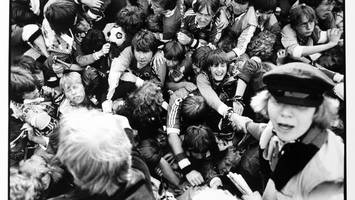 promis, politik, popstars: 130 legendäre fotos aus hamburg in einer schau