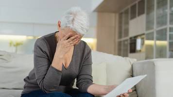 hilde (69) arbeitete 5 jahre für die regierung, sieht dies aber nicht in ihrer rente: für mich sind das verlorene jahre