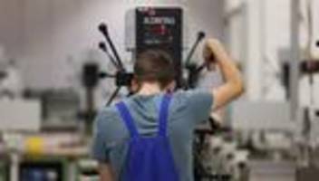 Geschlechterspezifische Unterschiede: Auszubildende wählen Bildungsweg oft nach traditionellem Rollenbild