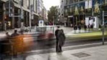 Lohnlücke zwischen Ost und West: Westdeutsche verdienen im Durchschnitt mehr als Ostdeutsche