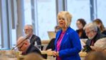 Verbraucher: Grüne fordern 9-Euro-Ticket und Mehrwertsteuersenkung