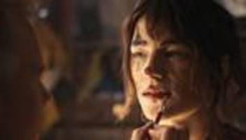 »vier minus drei«: wenn man trotzdem lachen muss