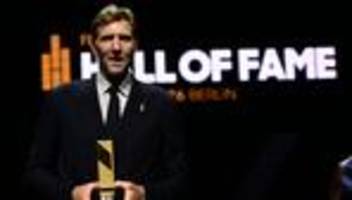 Basketball : Dirk Nowitzki in Hall of Fame der FIBA aufgenommen