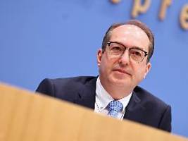 mehr geld für beamte: linke macht druck: dobrindt soll fehlerhafte tabelle lückenlos aufklären