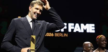 dirk nowitzki in basketball hall of fame aufgenommen