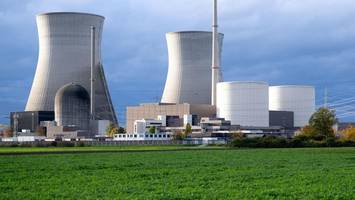 atomkraft-umfrage: mehrheit sieht ausstieg aus kernenergie kritisch