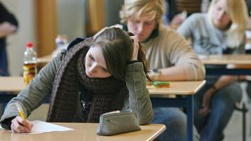 schriftliches abi in hamburg: schafft der neue jahrgang die wende in deutsch?