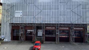 Ausgerechnet zum 100. Jubiläum: Warum Bergedorfs Feuerwache verhüllt ist