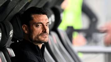 eintracht frankfurt suchte retter mit albert riera – und erhielt einen buhmann