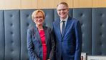 Anlaufstelle bei Problemen: Bindeglied zwischen Gesellschaft und Staat