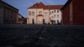 bundespräsident: steinmeier spricht mit ddr-heimkindern über ihr schicksal