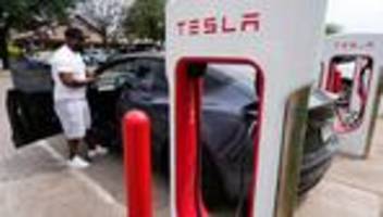 elon musk: tesla erzielt wieder mehr umsatz und gewinn